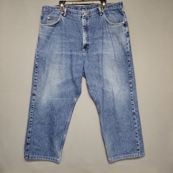 Wrangler Straight Leg Jeans Mens 42" x 30" Blue Medium Wash Pockets High-Rise - Picture 1 of 11